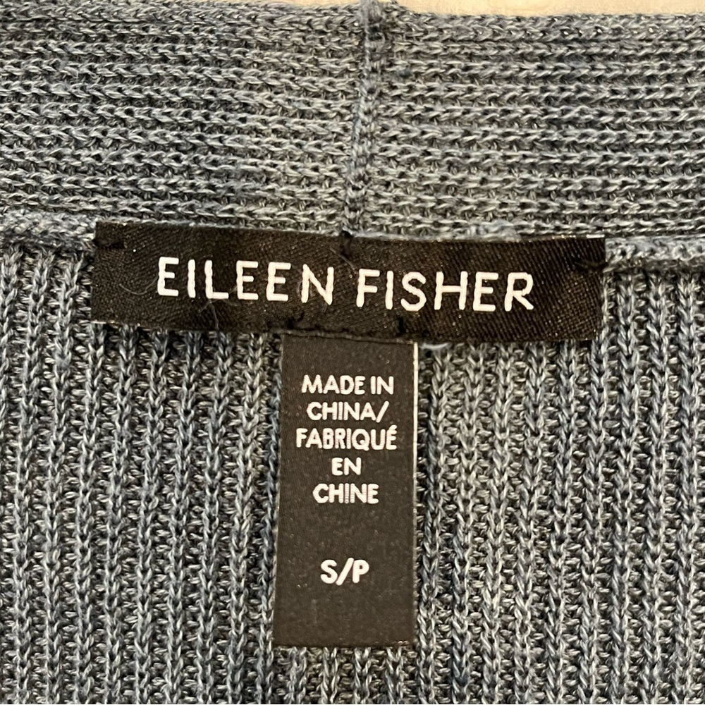 Eileen Fisher organic Linen & Cotton V-Neck Cardigan. - Picture 3 of 4